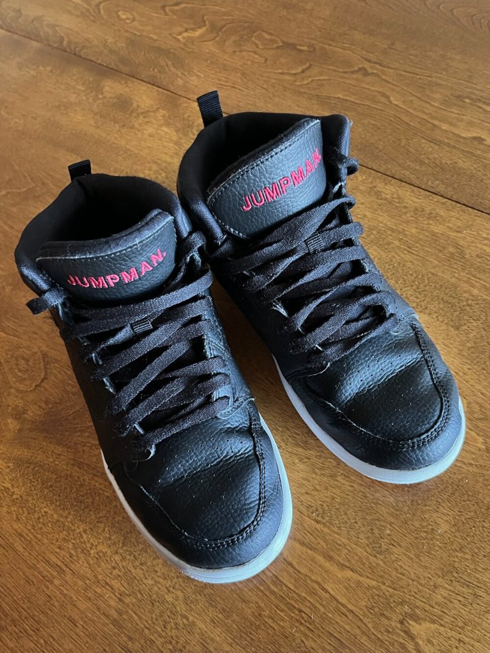 Nike Air Jordan black sneakers 2.5Y - Picture 2 of 16